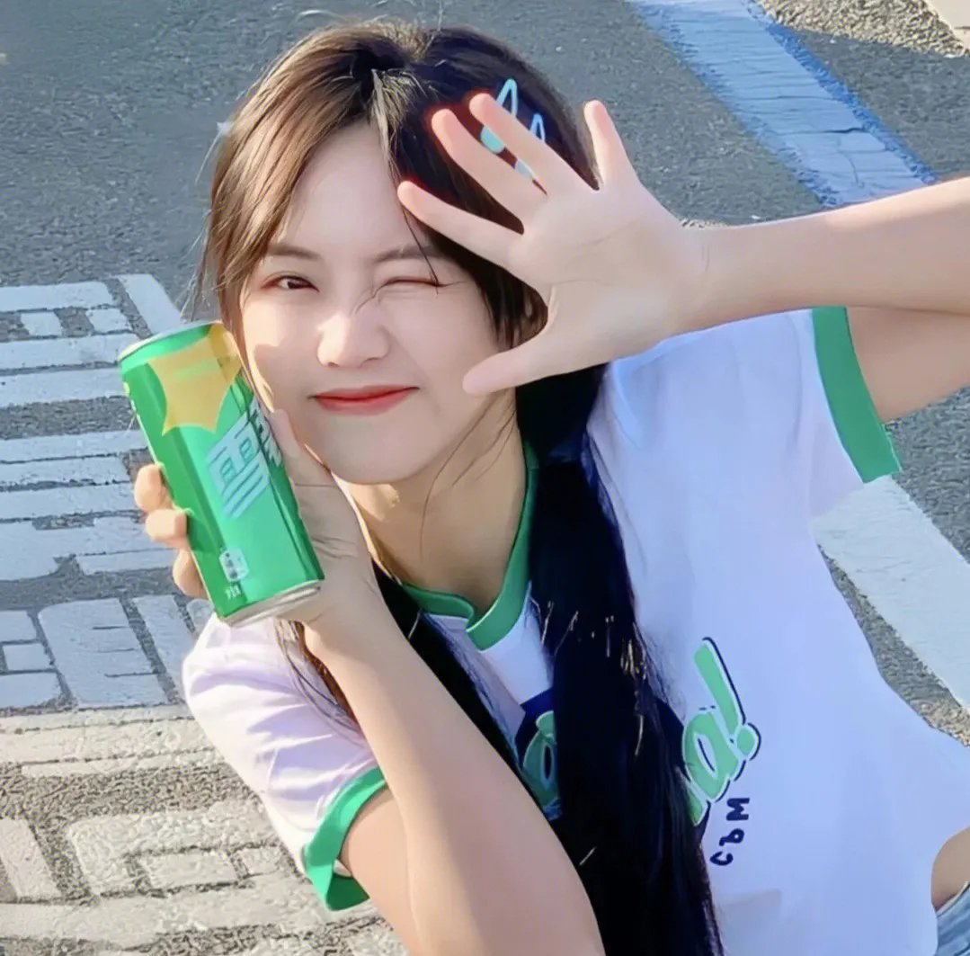敦君与女朋友
